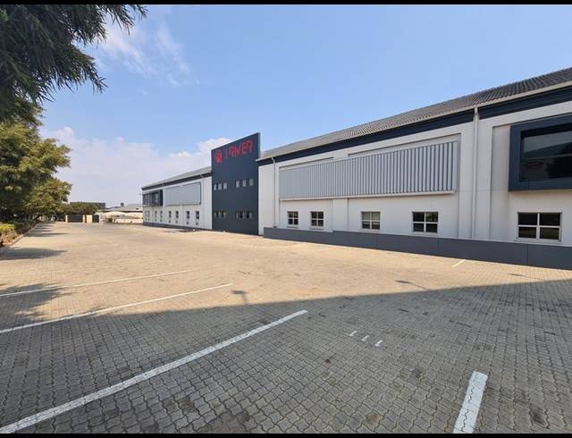 BUSINESS PROPERTY TO RENT IN HALFWAY GARDENS